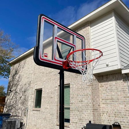 Dallas 4Br Large Yard W Hot Tub , Fire Pit And Basketball Hoop 外观 照片