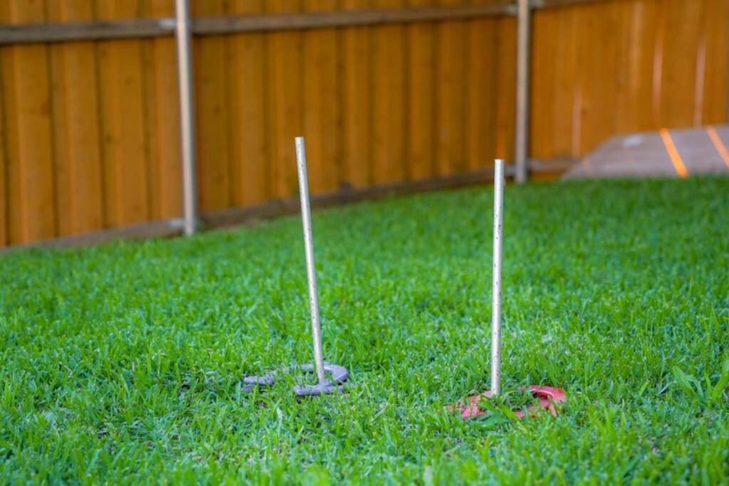 Dallas 4Br Large Yard W Hot Tub , Fire Pit And Basketball Hoop 外观 照片