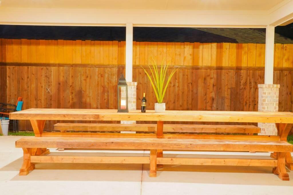 Dallas 4Br Large Yard W Hot Tub , Fire Pit And Basketball Hoop 外观 照片