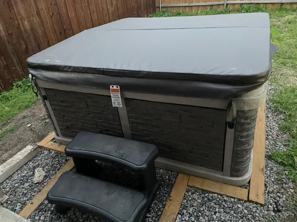 Dallas 4Br Large Yard W Hot Tub , Fire Pit And Basketball Hoop 外观 照片